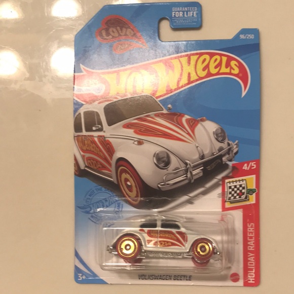 Hot wheels and matchbox Other - Hotwheels 1yr only 2021 holiday racers valentines 62 Volkswagenbug near mint